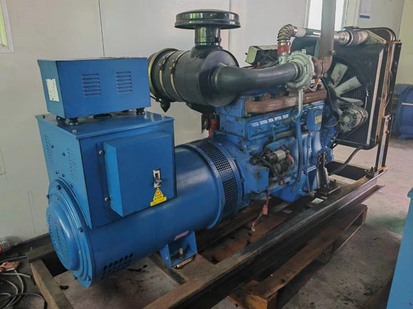 什邡100kW柴油发电机组使用多级机油有哪些优缺点？